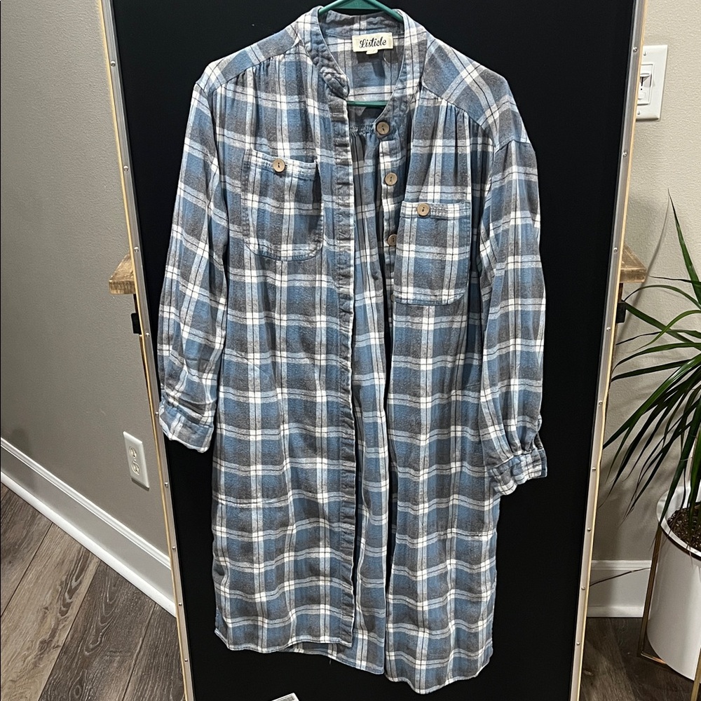 Listicle Blue Plaid Button Down Shirt